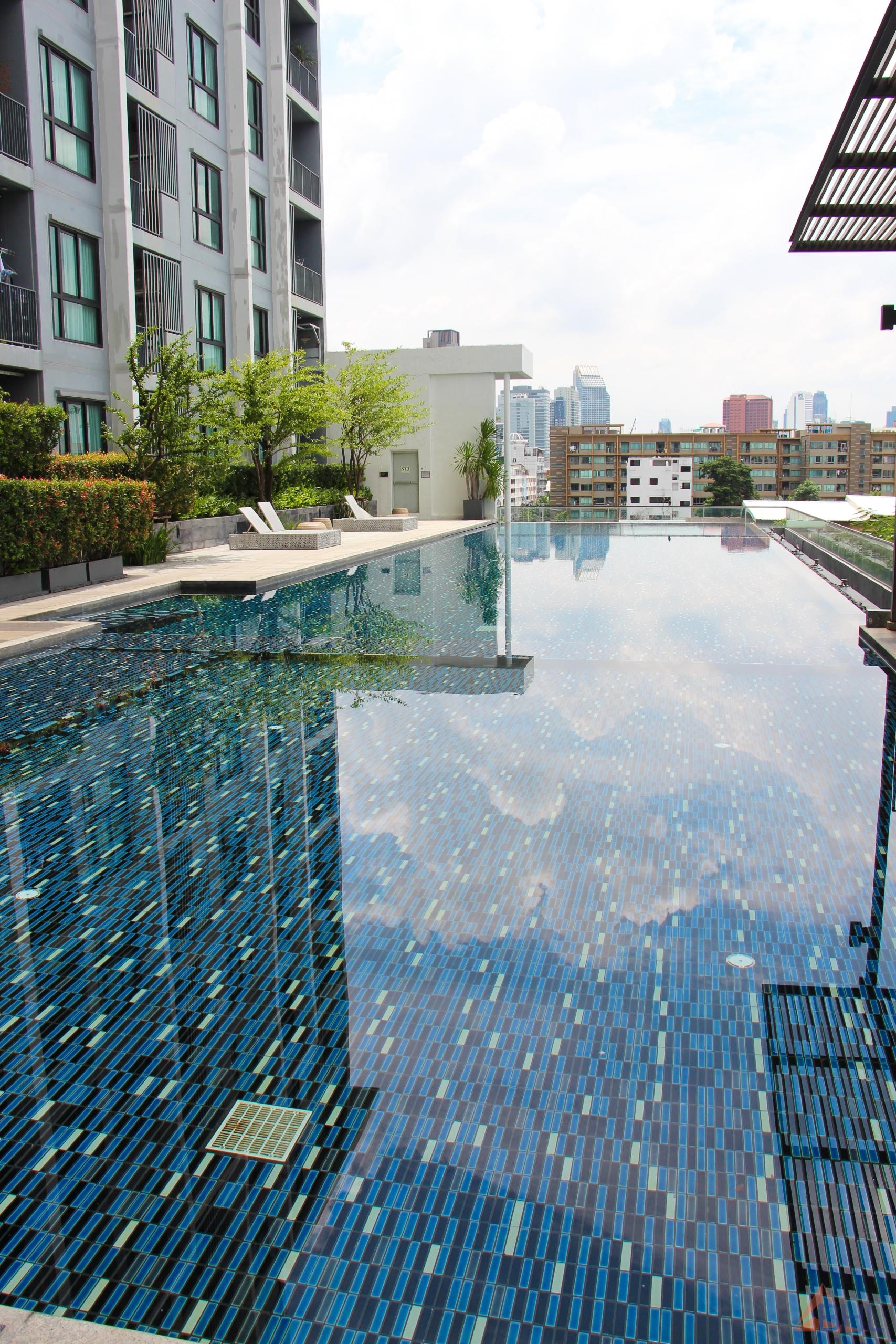 Swimming pool (2)
