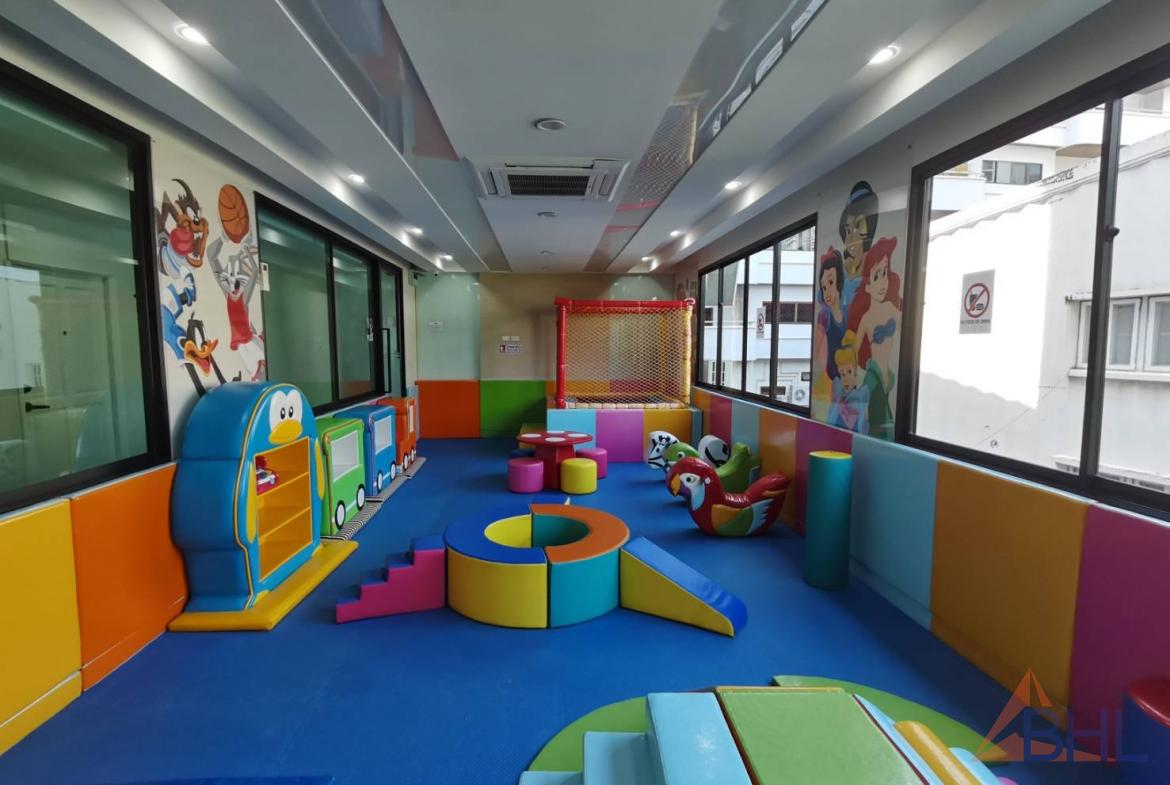 Playroom (2)