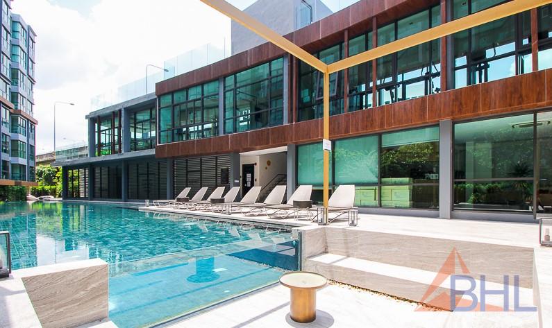 Swimming pool 1
