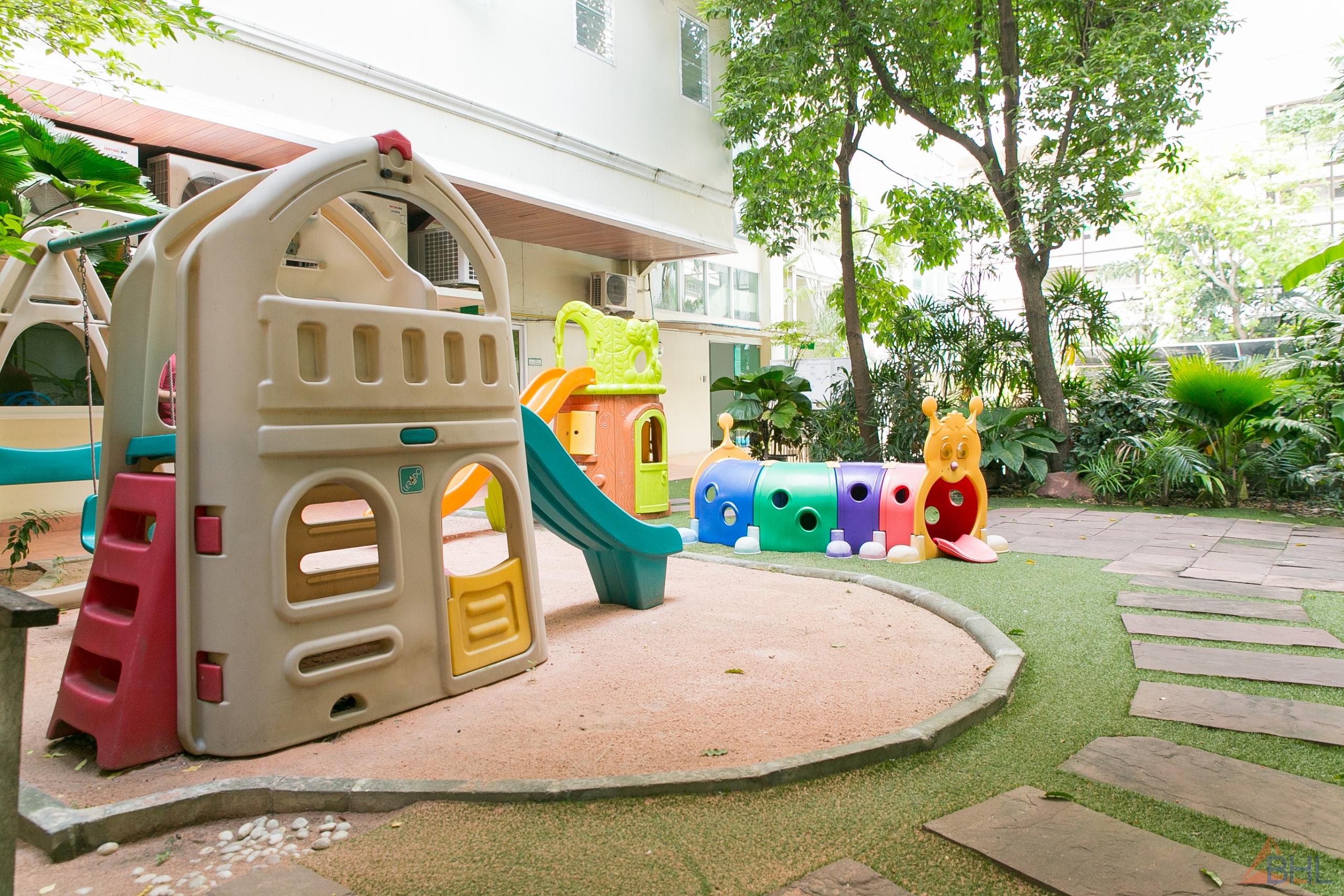 Outdoor Children Playground b