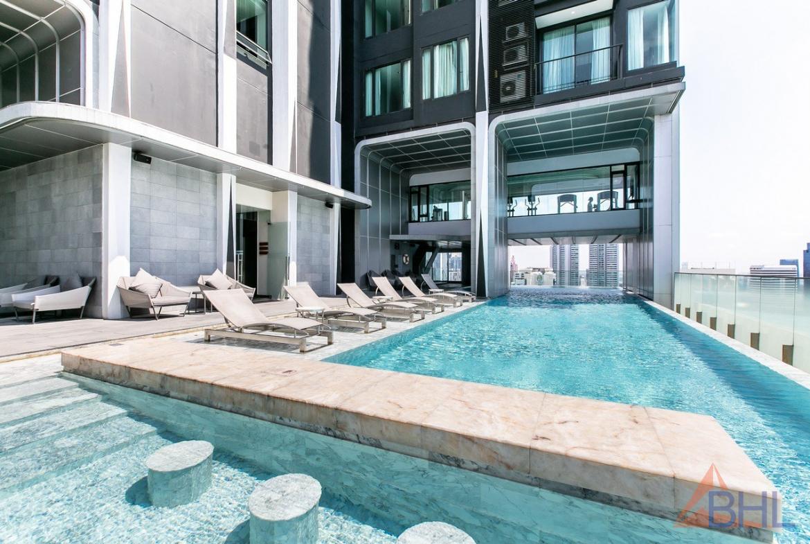Swimming pool (2)