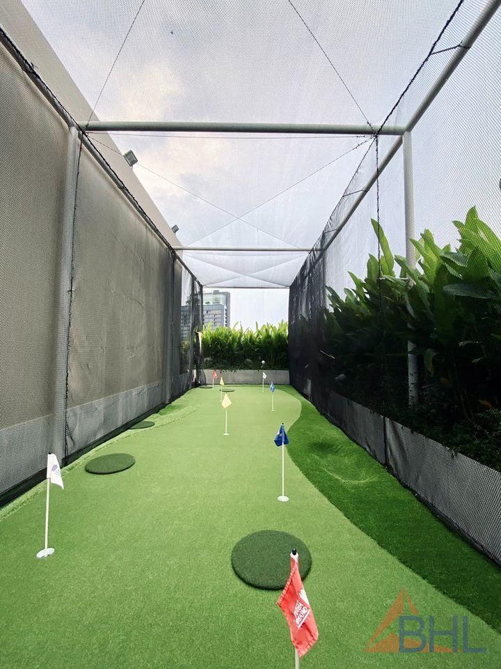 Golf court
