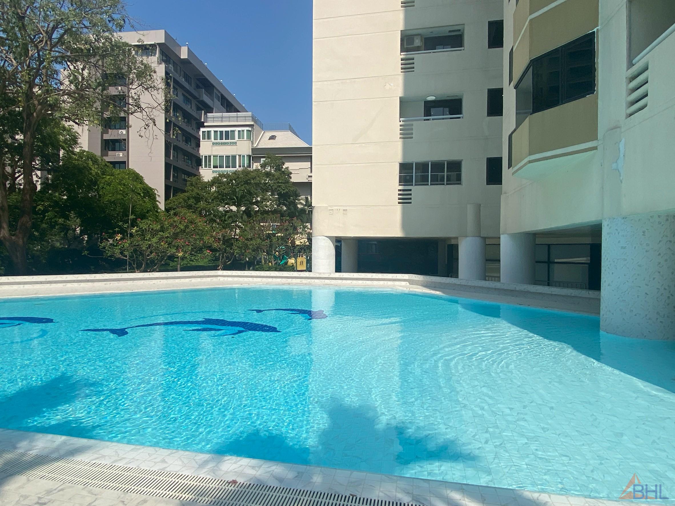 Swimming pool (1)