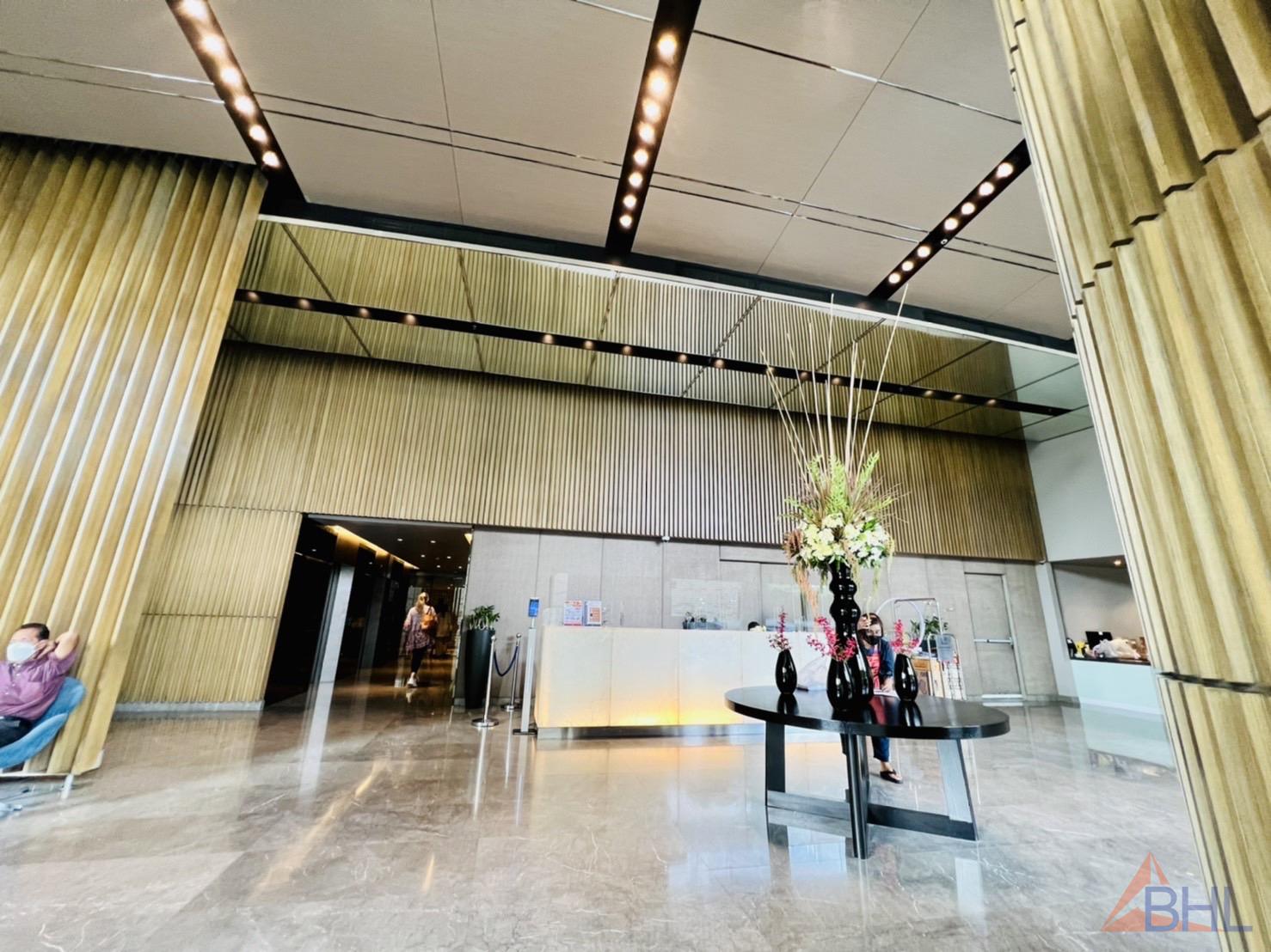 Lobby (2)